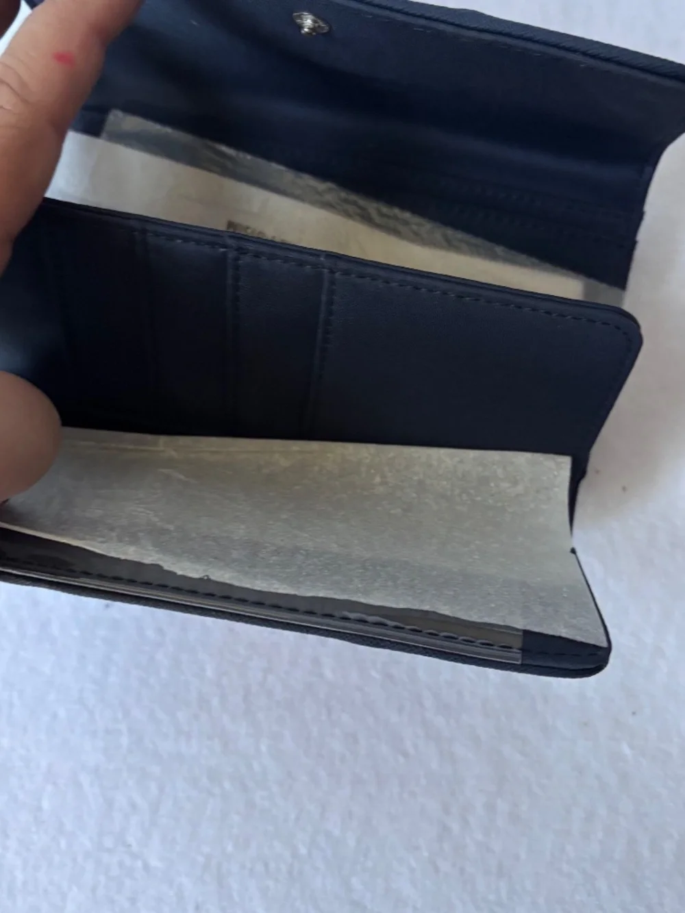 NWT Tommy Hilfiger Navy Stripe Trifold Wallet In Box
